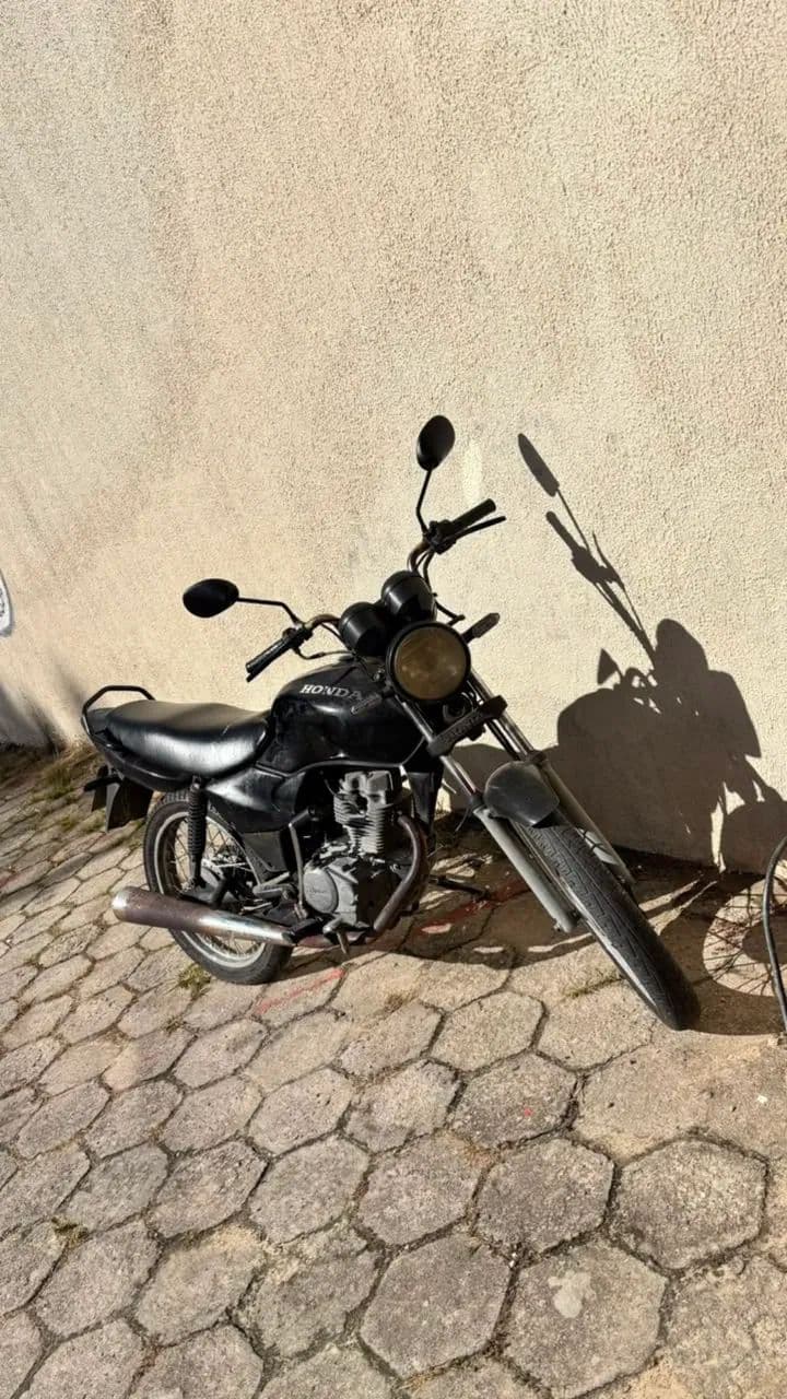 Honda CG 125  documentada e revisada.
