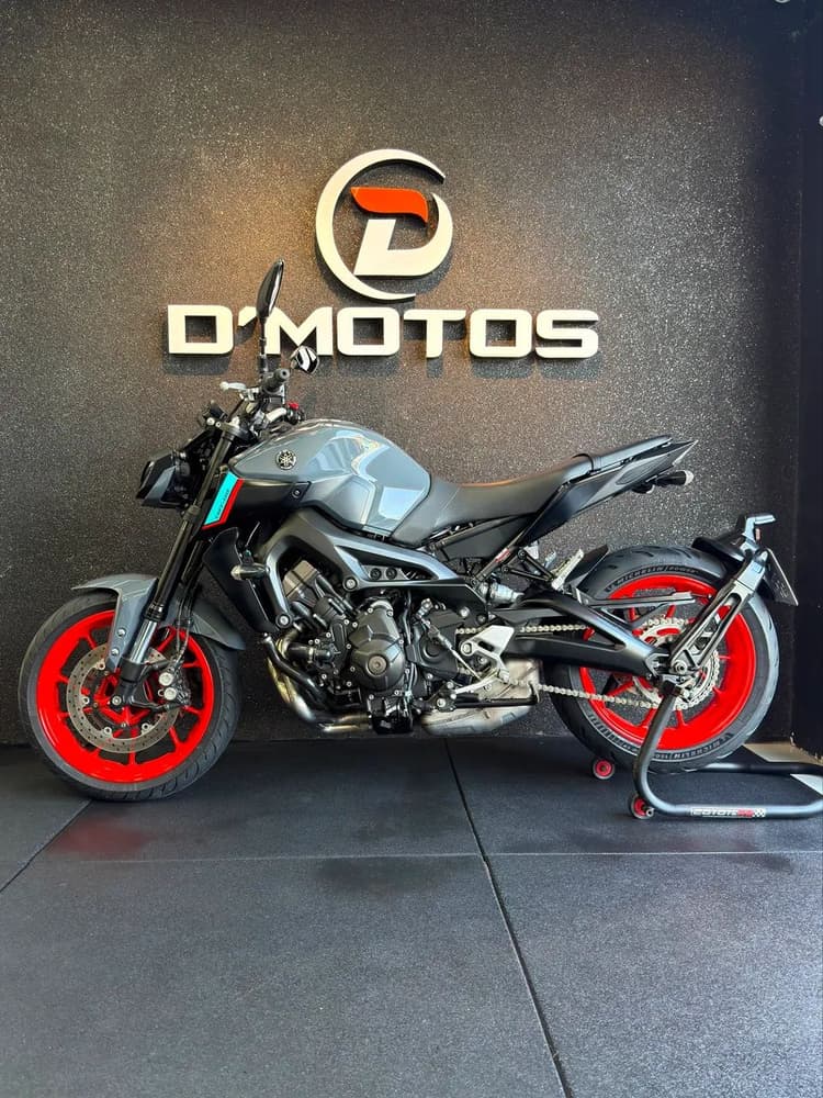 YAMAHA MT 09 - 2023 - SUPER EXTRA