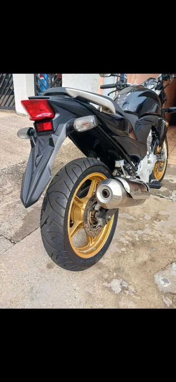 Vendo Honda cb 300 2015 