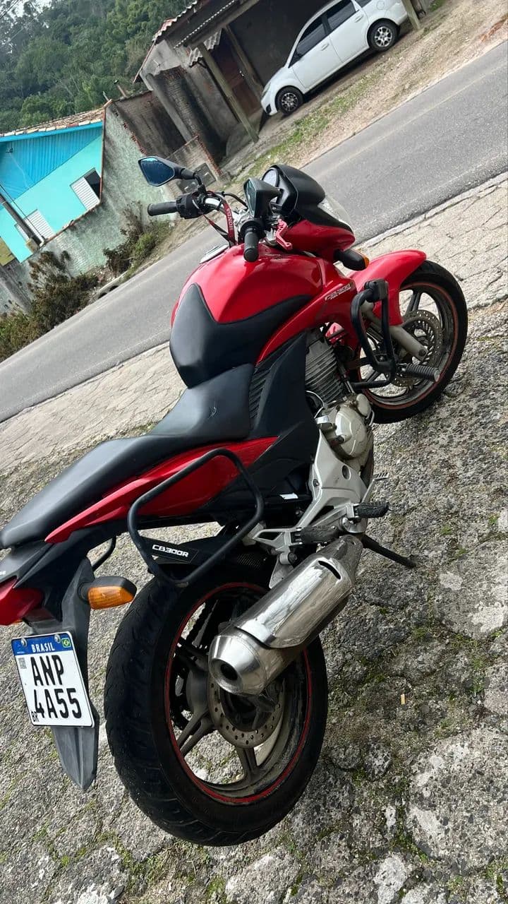 CB 300 abaixo da fipe