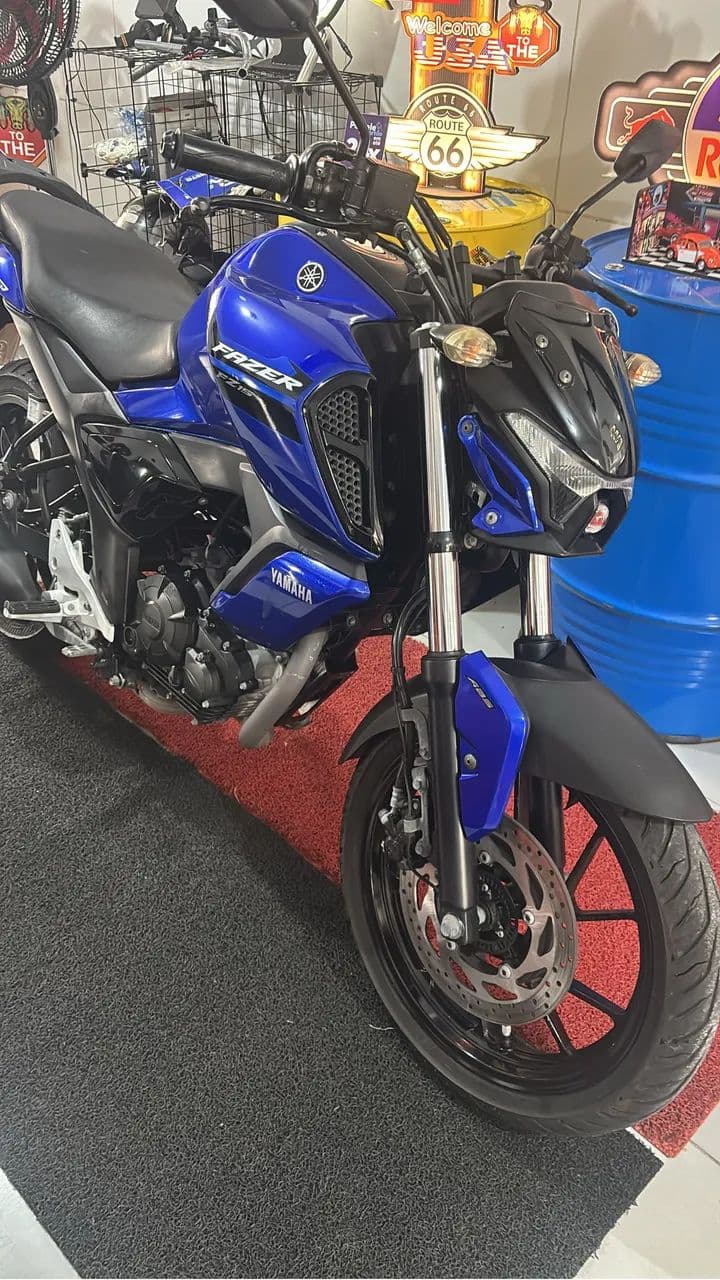 Fz15 Abs Única Dona 