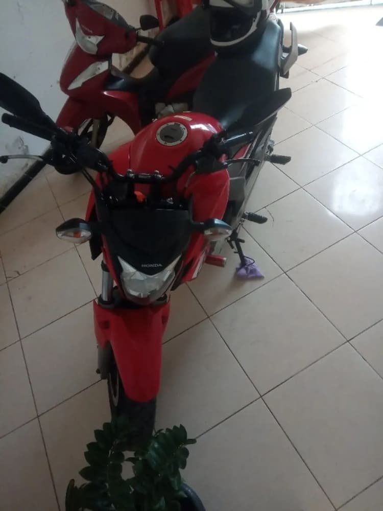Twister muito nova 