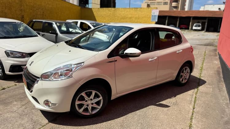 Peugeot 208 Active/active Pack 1.5 Flex 8V 5P 2014