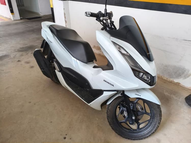 PCX 2023 branco 