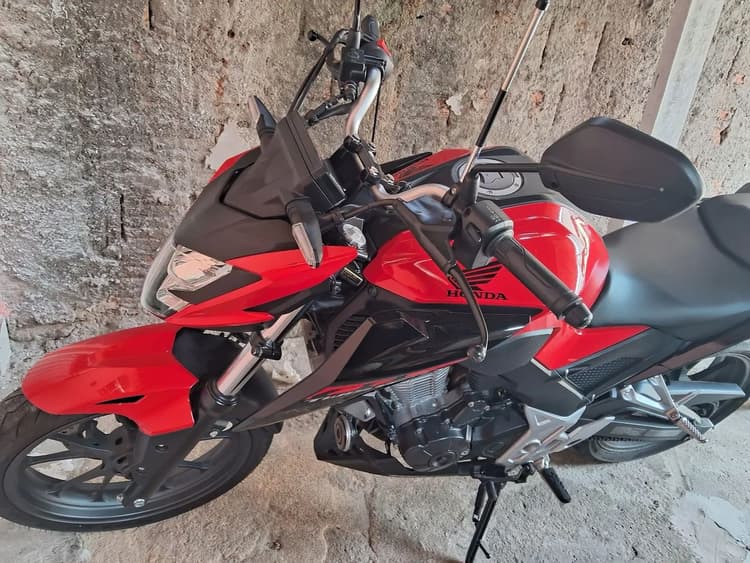 Cb 300f