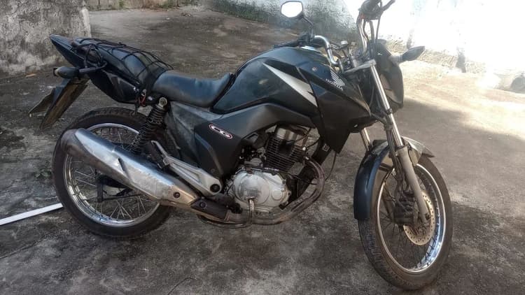 Falar pelo número (81)984432599 Charles 