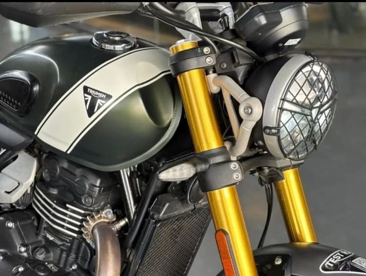 Triumph Scrambler 400 X