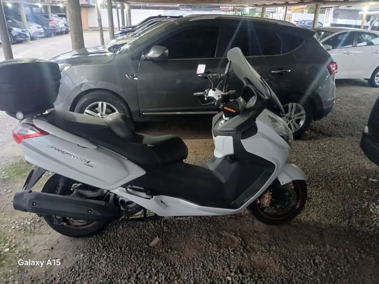 Moto maxsym dafra 400i