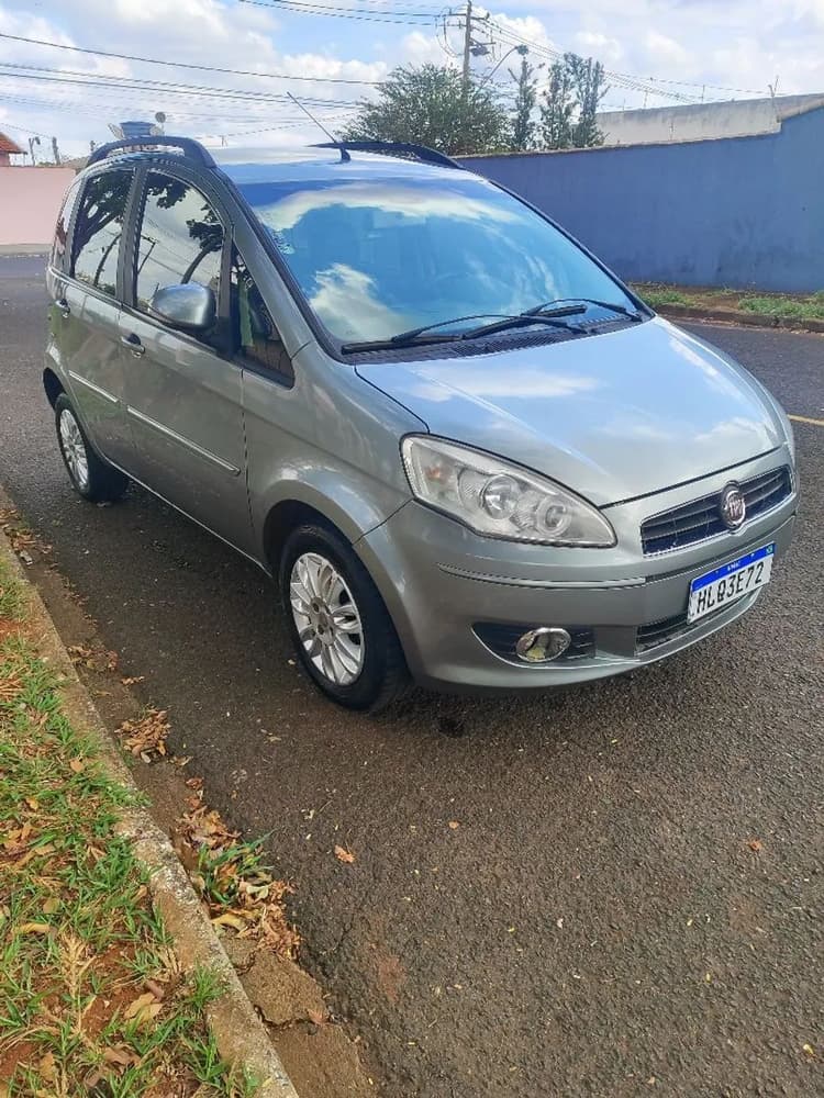 Fiat Idea Attractive 1.4 Fire Flex 8V 5P 2012