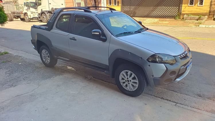 Fiat Strada Adventure1.8/ 1.8 Locker Flex CD 2013