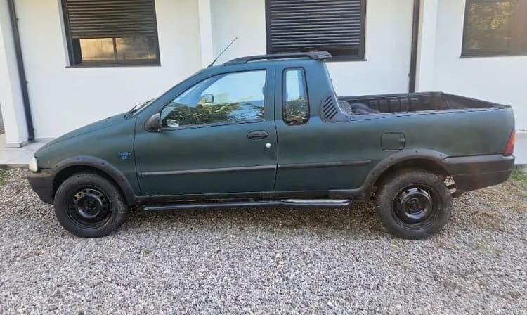 Fiat Strada Working 1.5 MPI 8V CE 2001