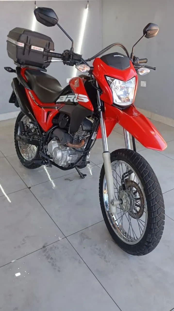 Vendo  bros 160 completa 