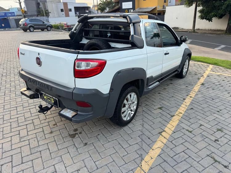 Fiat Strada Adventure1.8/ 1.8 Locker Flex CD 2014