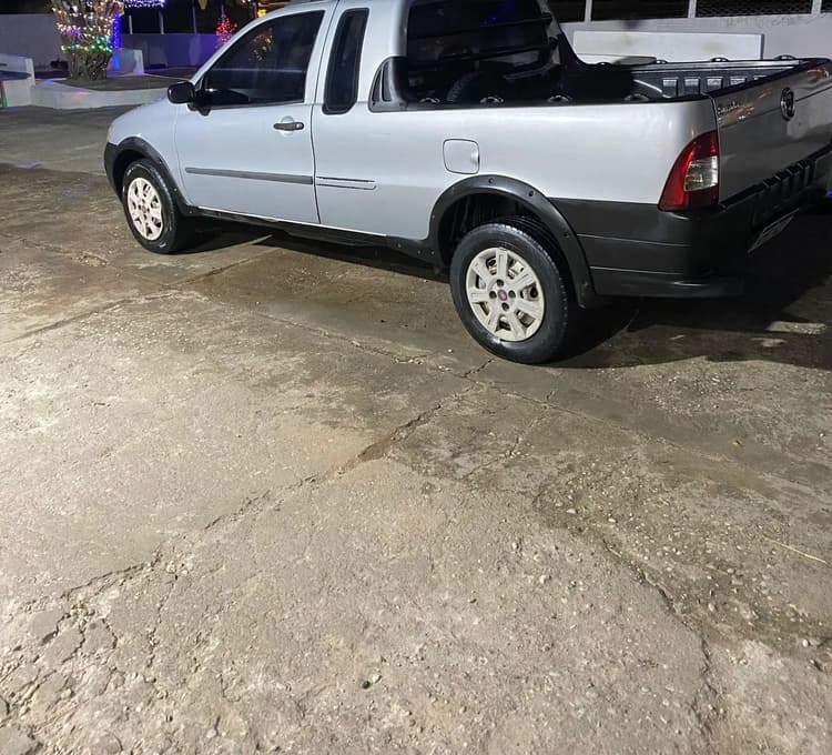 Fiat Strada 1.4 MPI Fire Flex 8V CE 2011