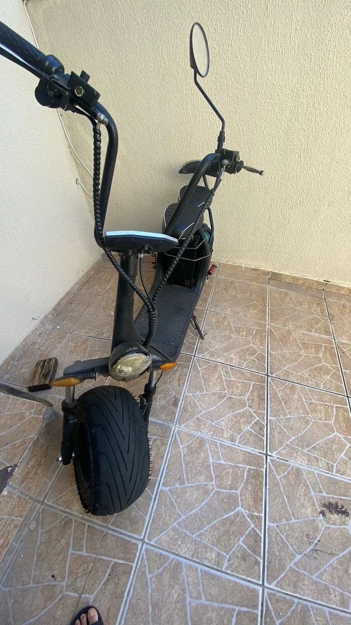 Scooter elétrica 