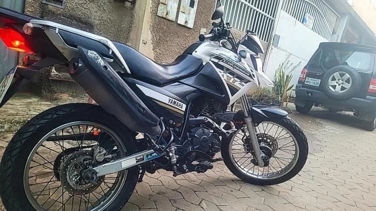 Vende moto 