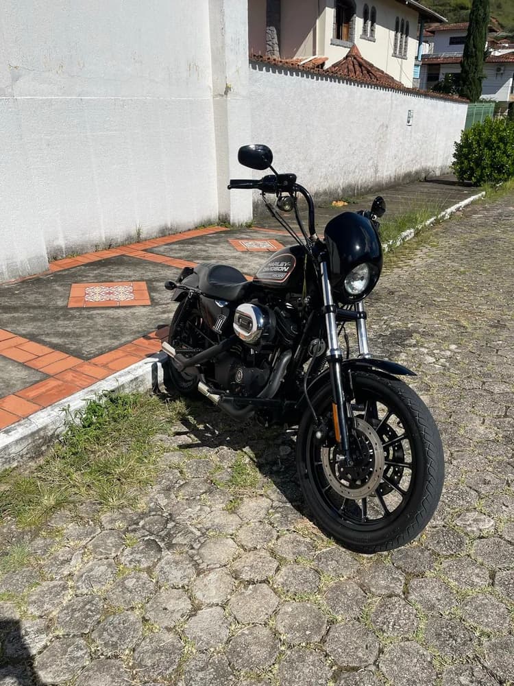Harley 883R