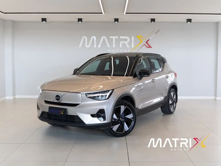 Volvo XC40 Recharge Plus (elétrico) 2024