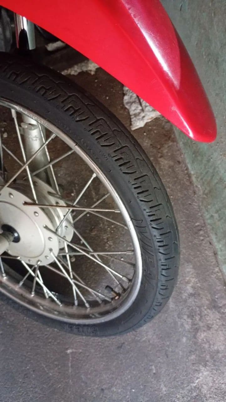 Pop110i de garagem 