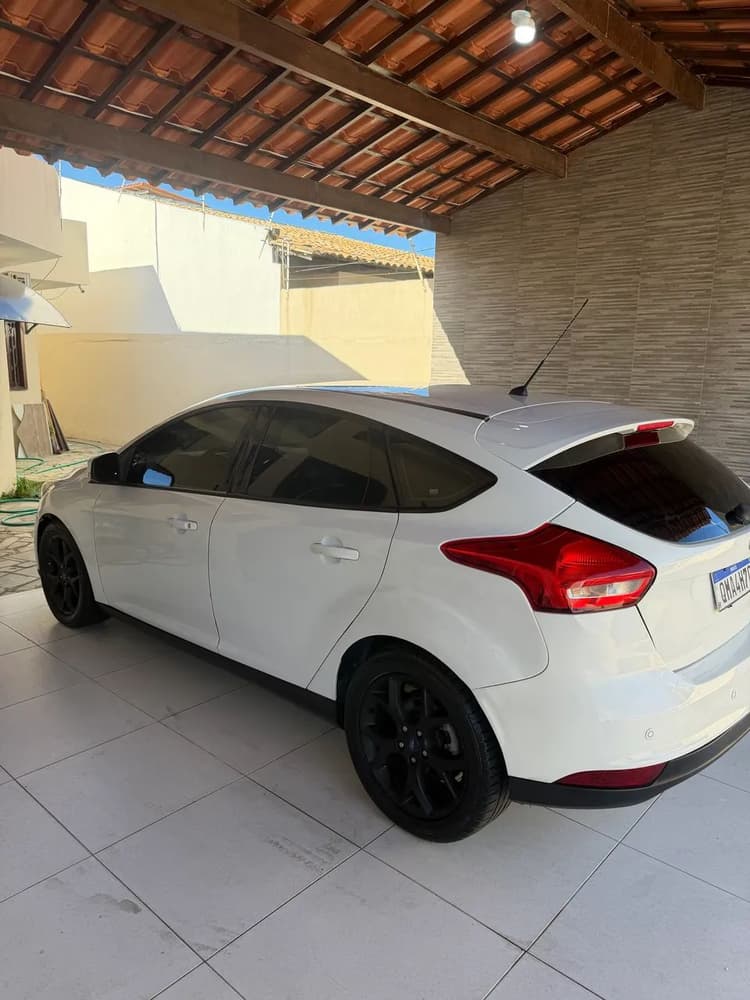 Ford Focus 2.0 16v/se/se Plus Flex 5P Aut. 2017