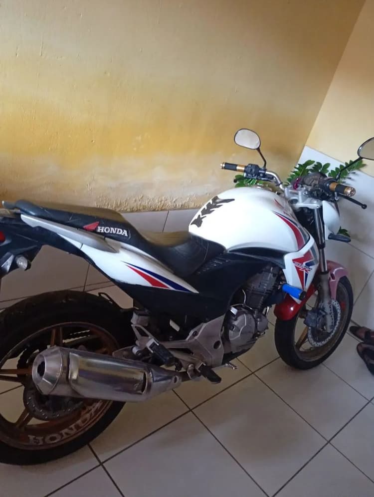 Moto bem conservada 