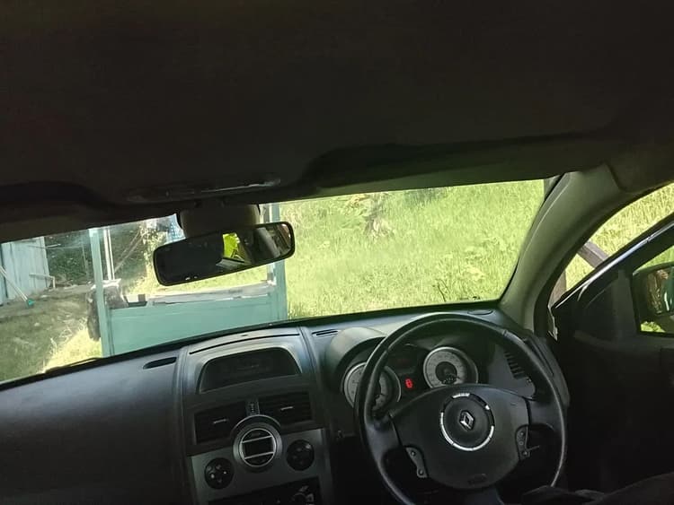 Renault Megane Sedan Dynamique Hi-flex 1.6 16V 2011