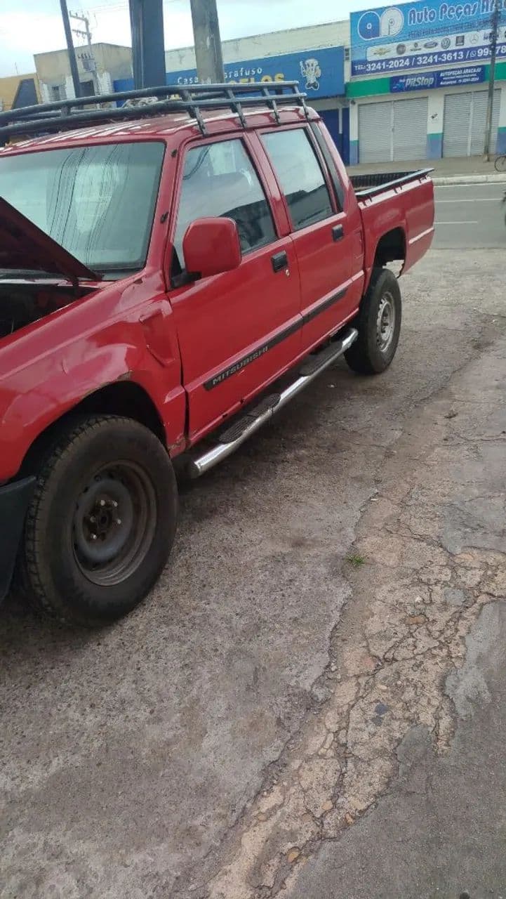 Mitsubishi L200 GLS 2.5 4X4 CD Diesel 2004