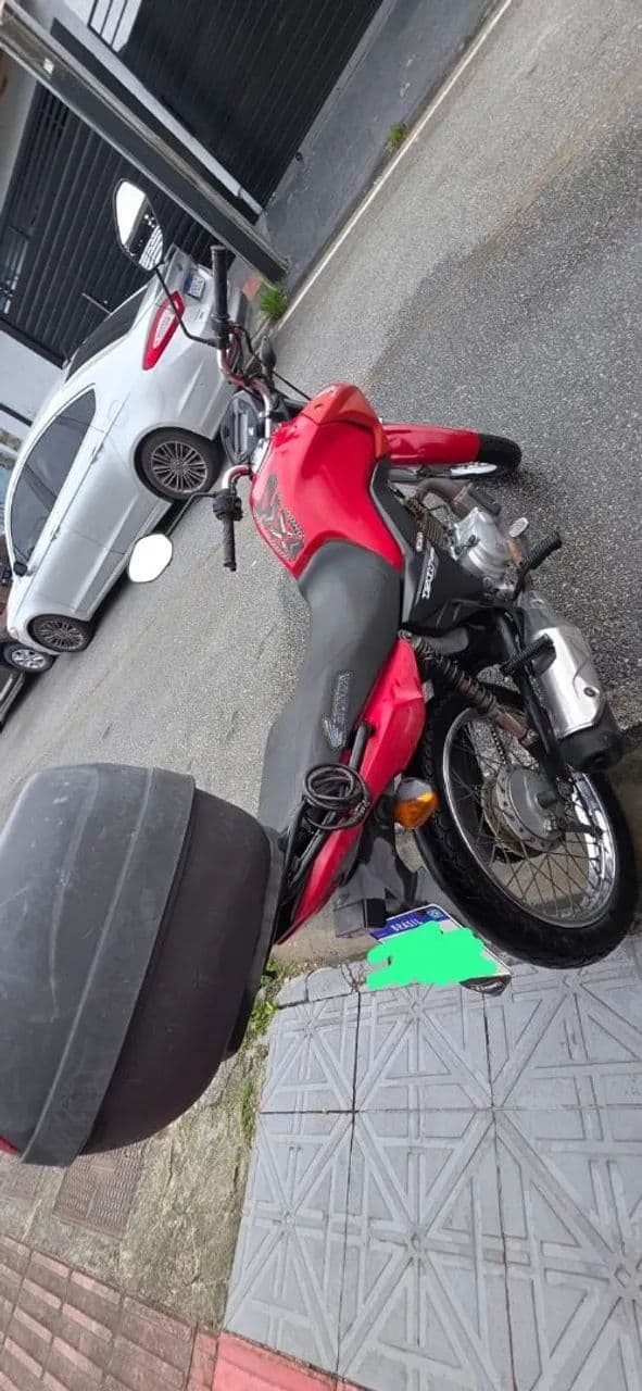Vende-se Moto 