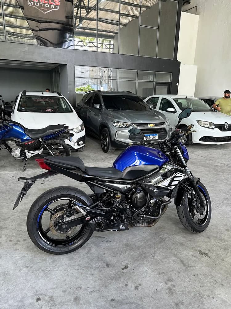 Yamaha XJ6