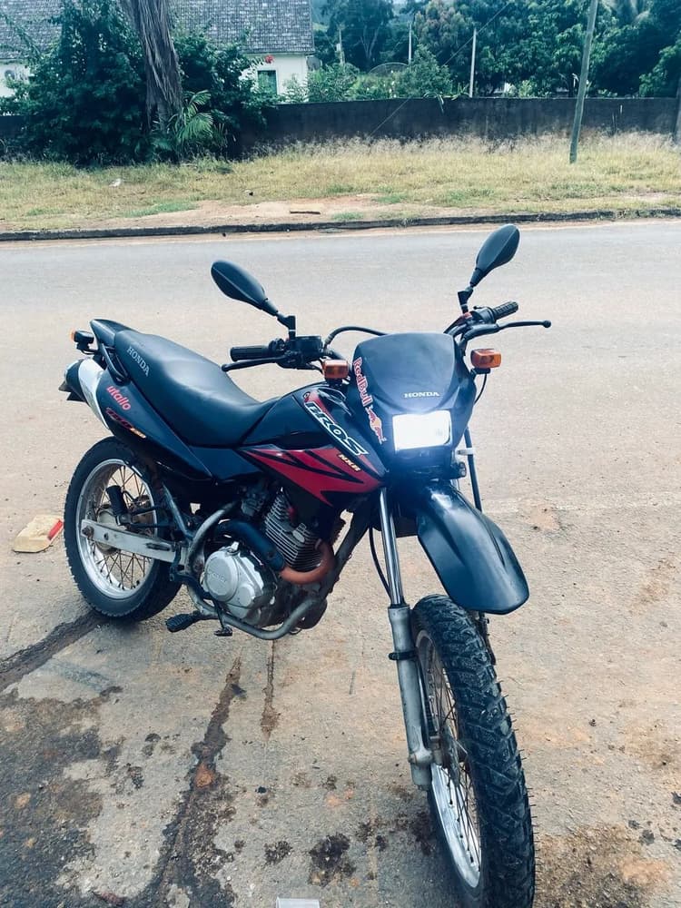  Honda Bros 150 2004 