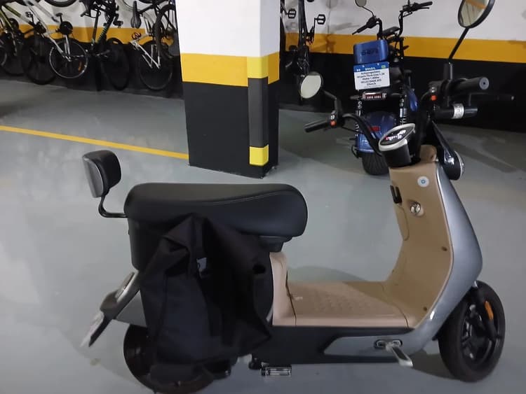 Scooter eletrica Binwer