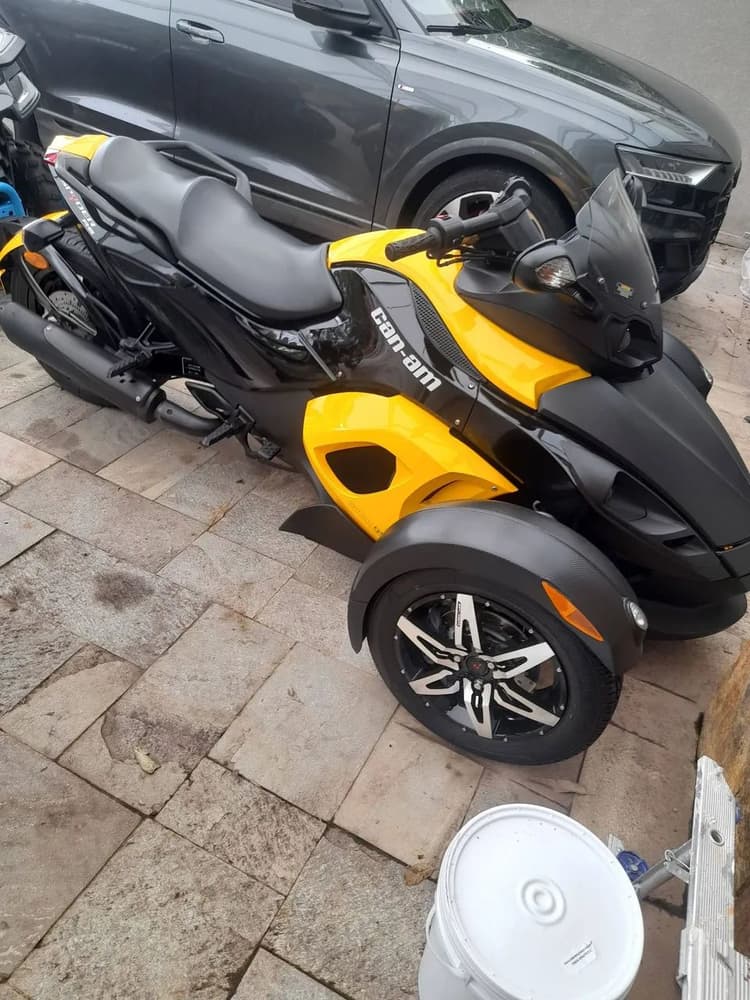 Can AM Spyder RS 