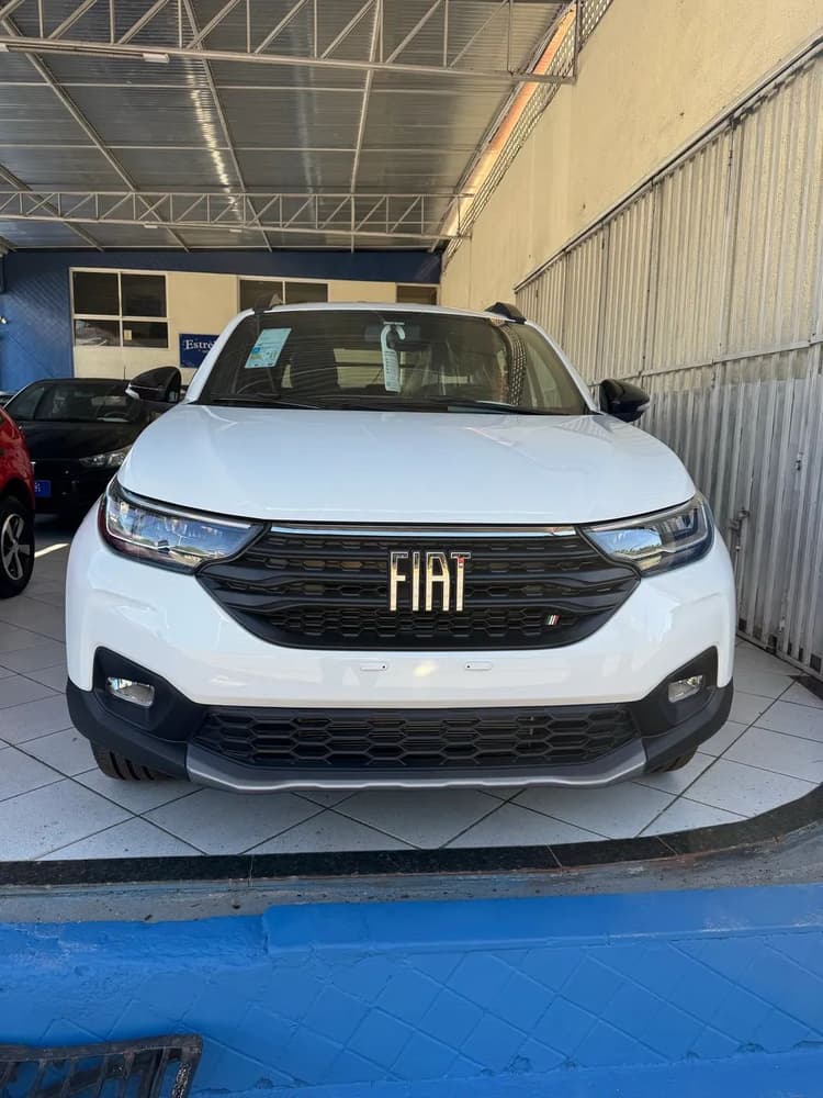 Fiat Strada Volcano 1.3 Flex 8V CD 2026