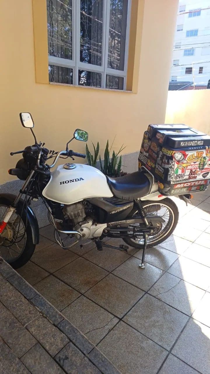 Vende-se Honda Cargo 2012