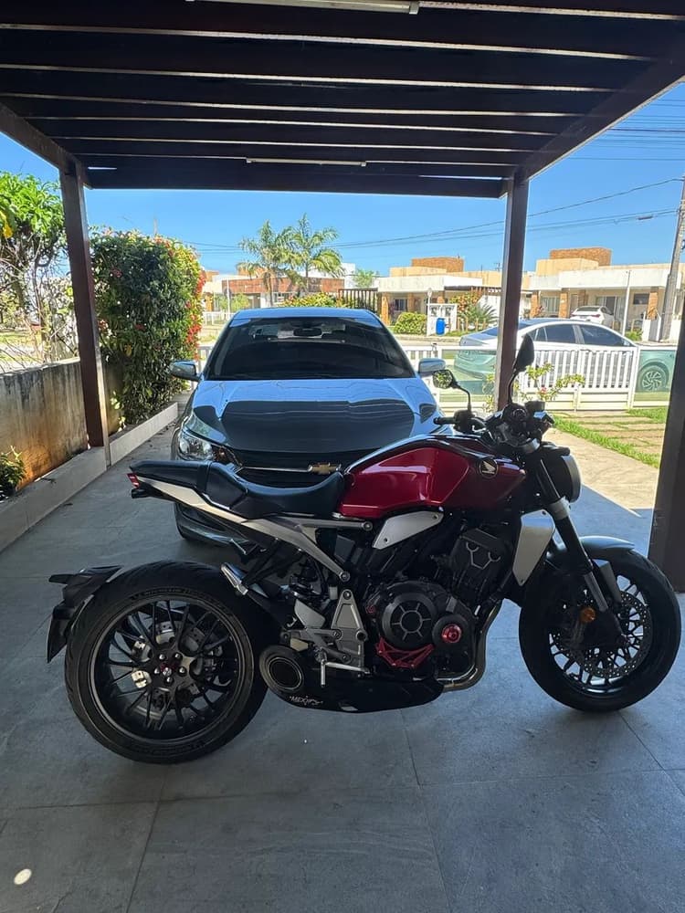 Cb 1000