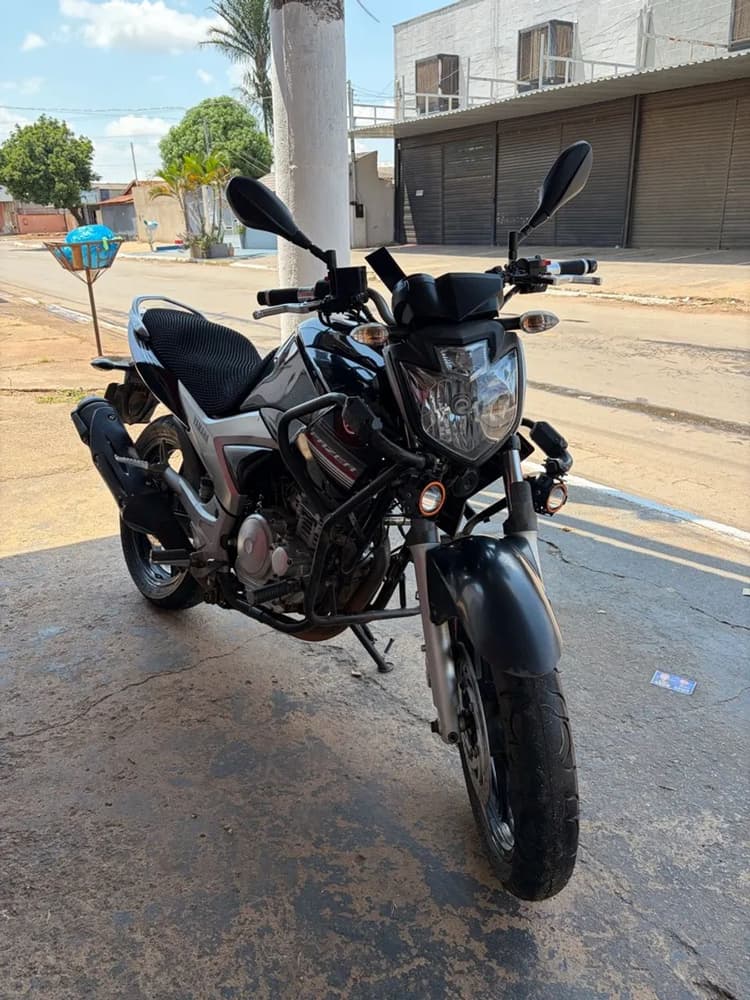 Fazer 250  2015