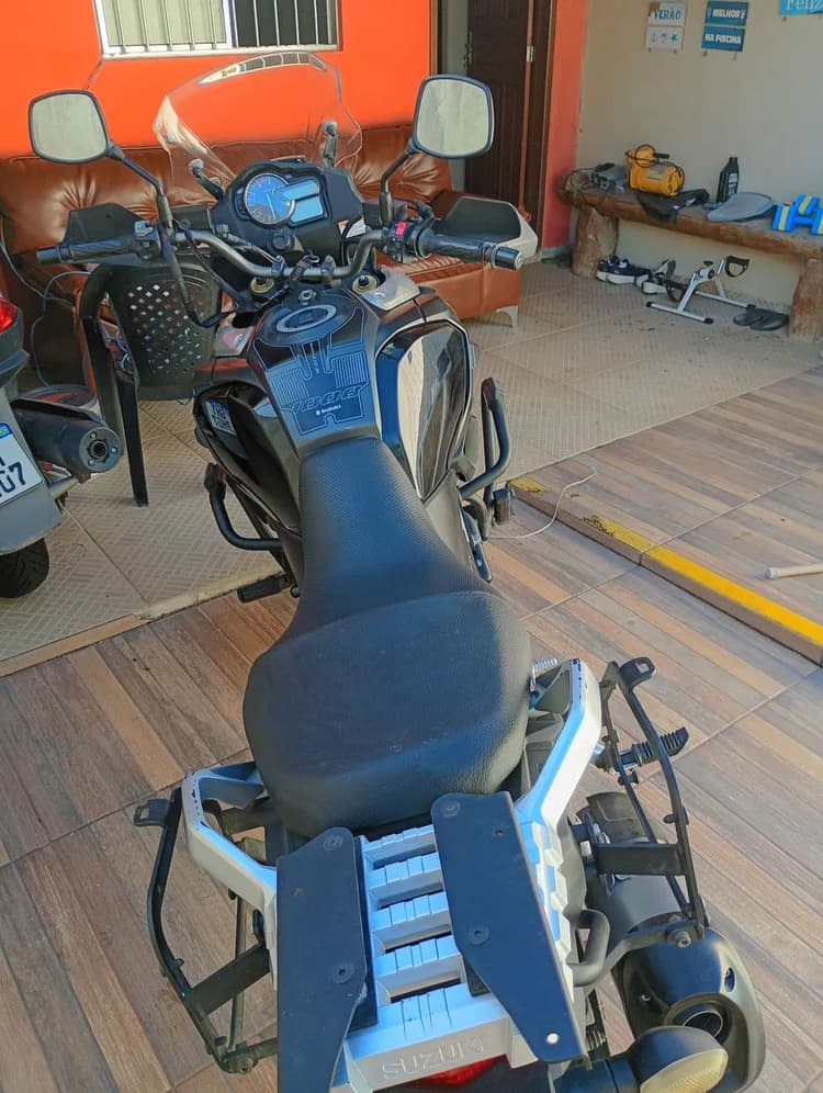 V Strom 1000 muito nova