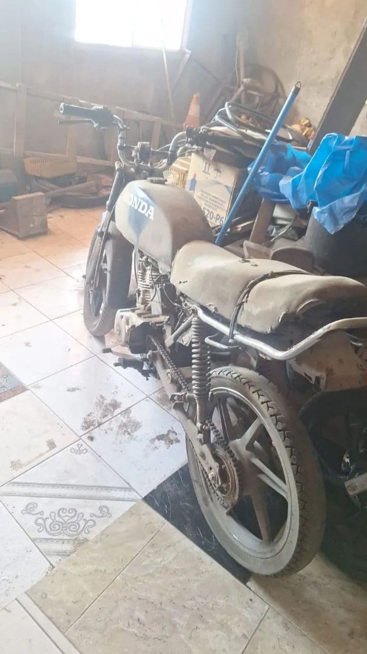 Honda 125 barata 
