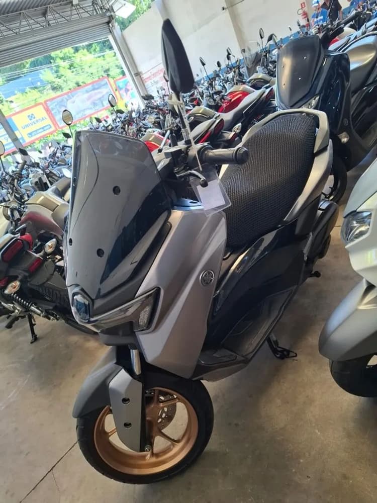 Yamaha Nmax 2025