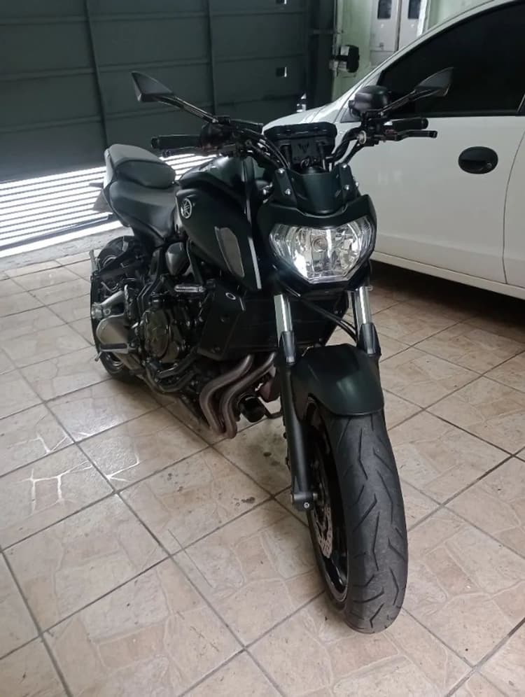 MT 07 sem detalhes 