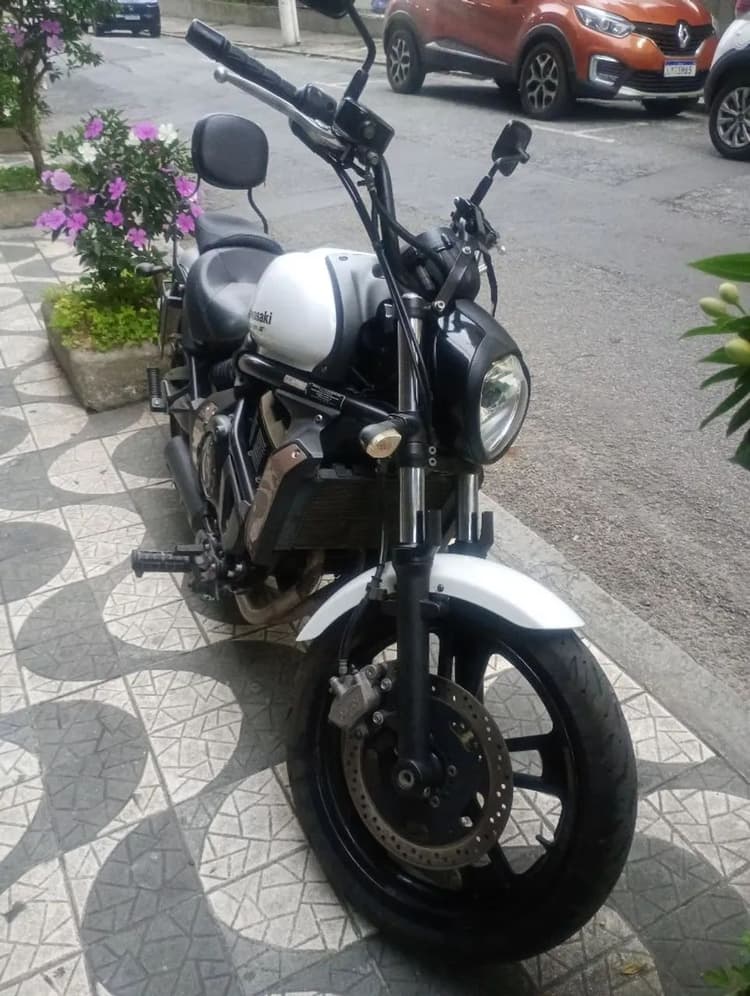 650 com Apenas 38.000kms