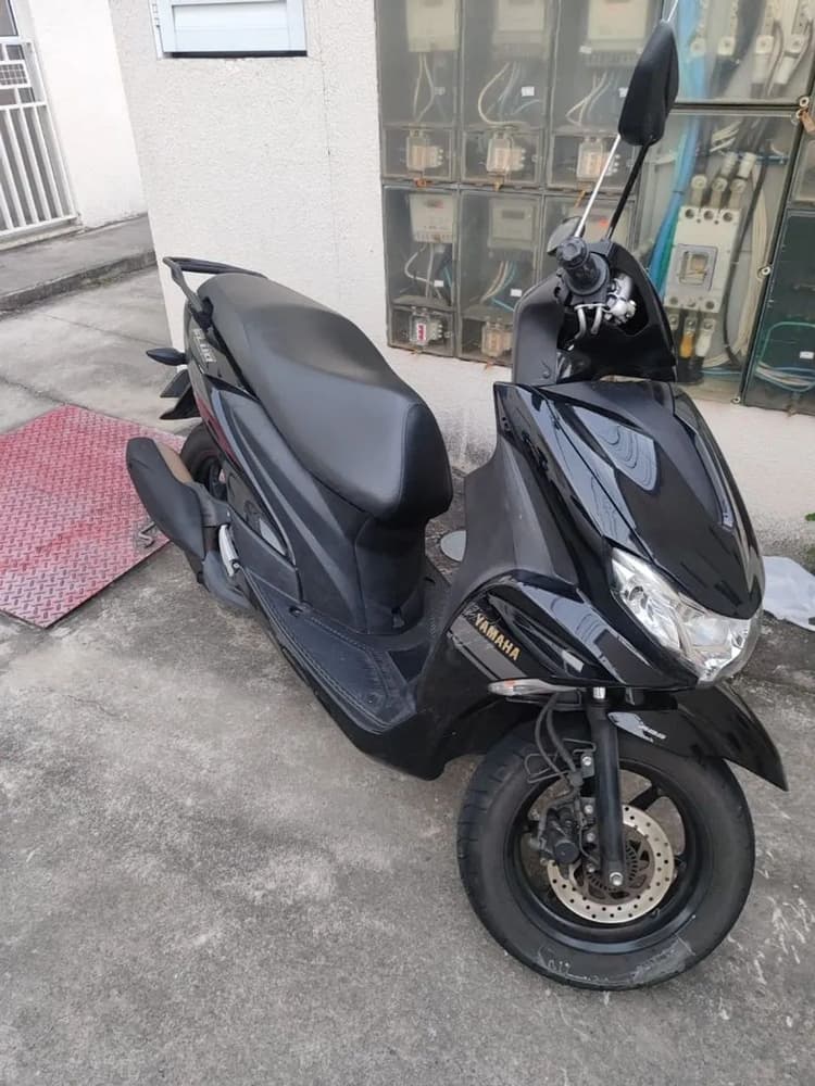 Yamaha Fluo 2024 com ABS