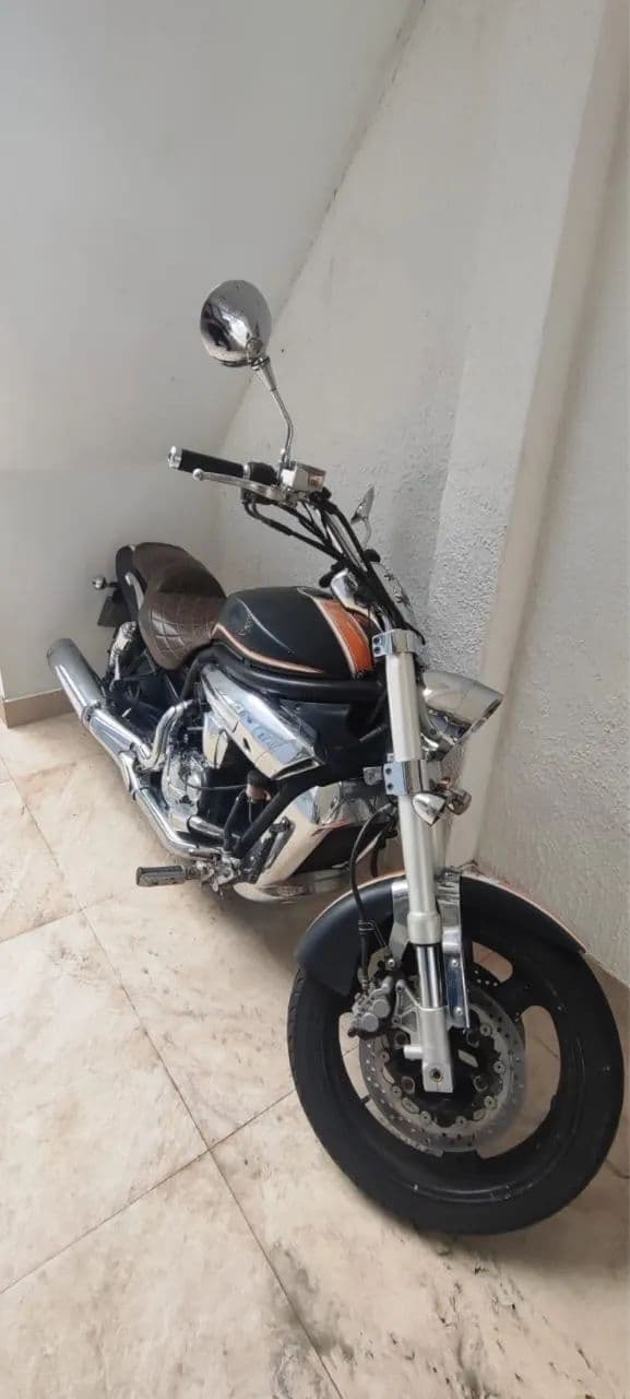 MOTO KASINSKI
