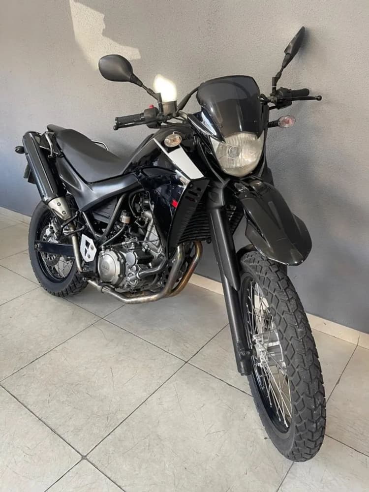 XT 660 R   Muito nova  2013