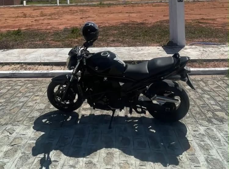 Bandit 1250 N - 2011 modelo 2012