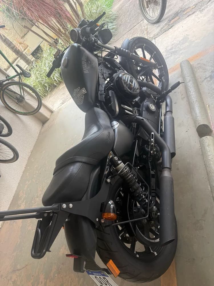 Iron 883