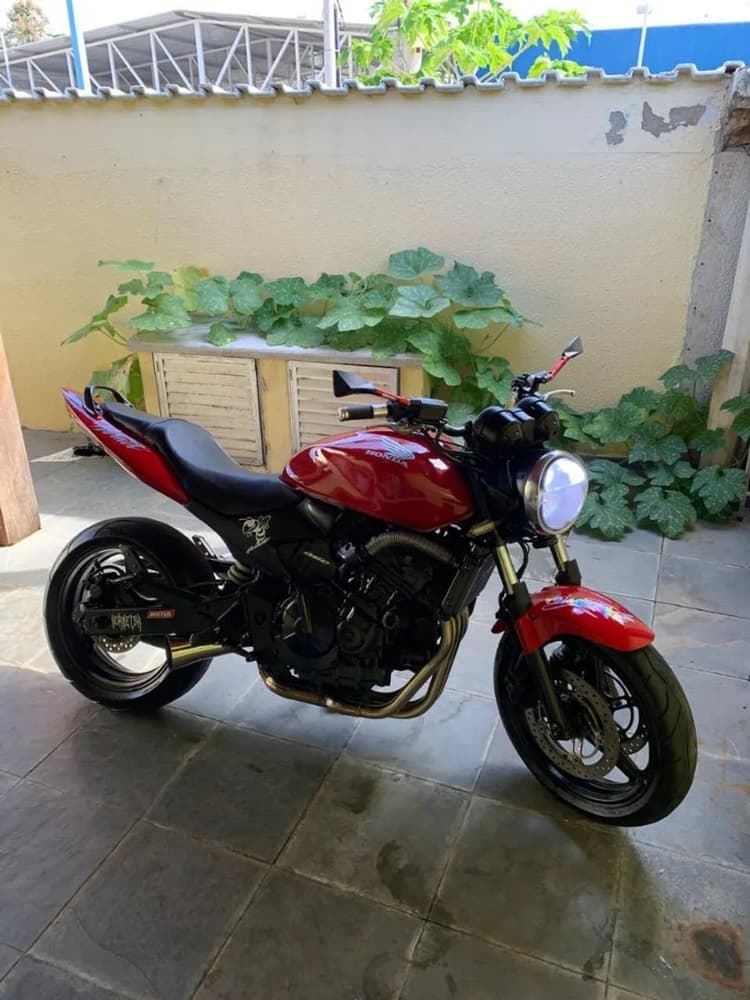 HORNET CARBURADA 600 