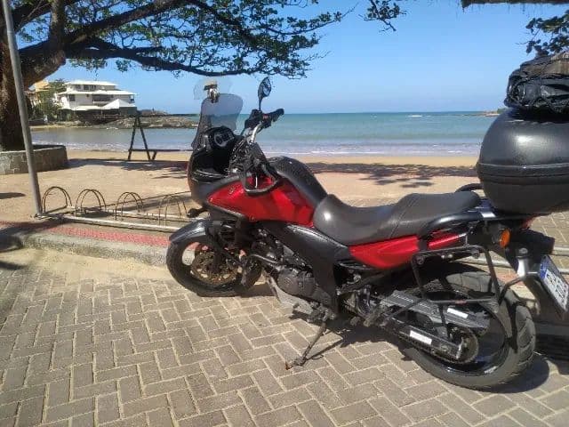 Suzuki V stron 650 - super cuidada