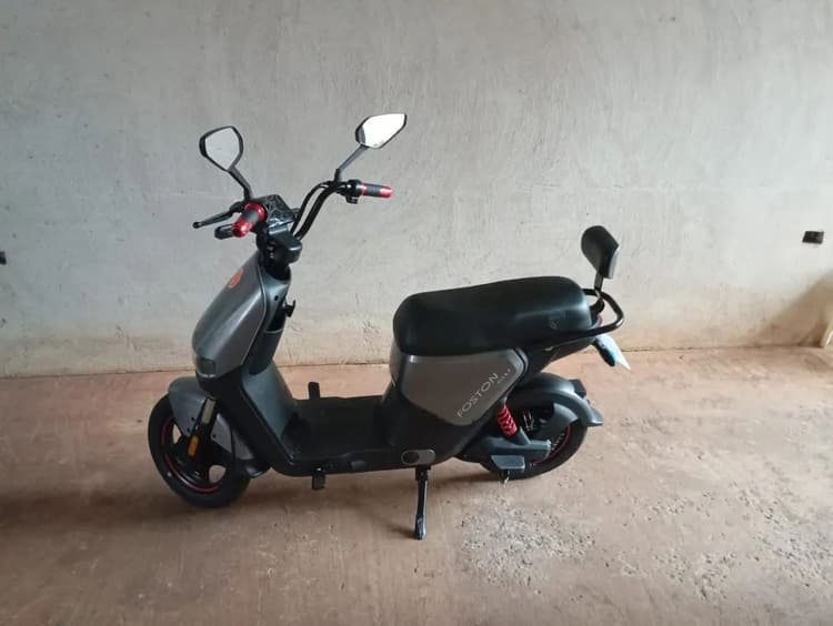 Scooter moto elétrica 