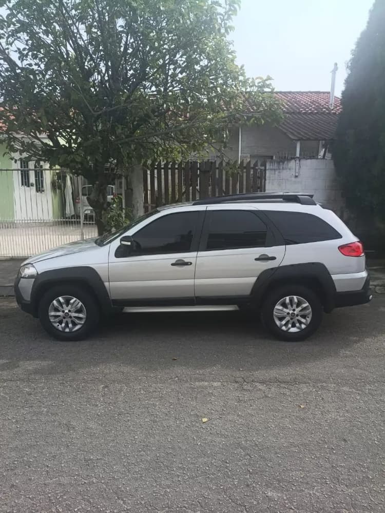 Fiat Palio Week.adv.lock.dualogic 1.8 Flex 2014